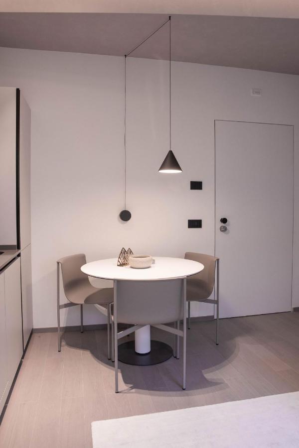 Exclusive Retreat Few Steps From Duomo - Apt 1 ميلان المظهر الخارجي الصورة